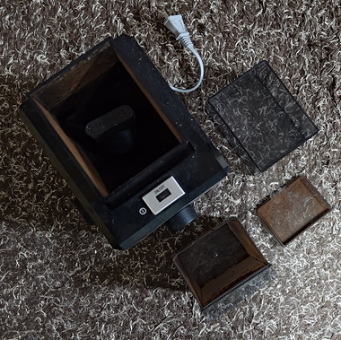 蓋とトレイは着脱式